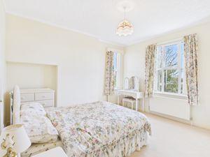 Bedroom- click for photo gallery